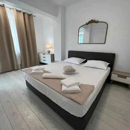 321 -grand Apartment- Apartament *